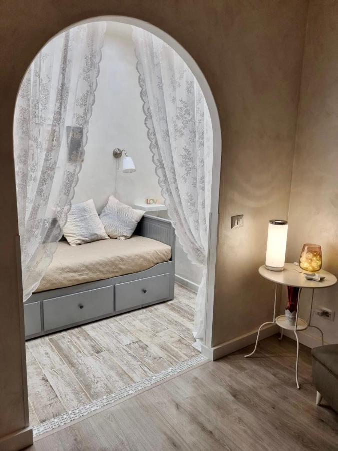 Apartment Close To The Coloseum, 2 Minutes Walk From Metro A Exterior photo