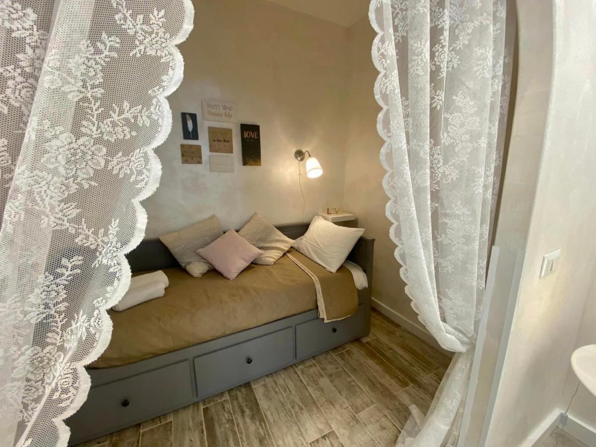 Apartment Close To The Coloseum, 2 Minutes Walk From Metro A Exterior photo
