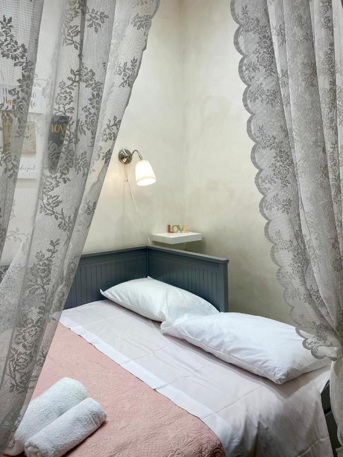 Apartment Close To The Coloseum, 2 Minutes Walk From Metro A Exterior photo